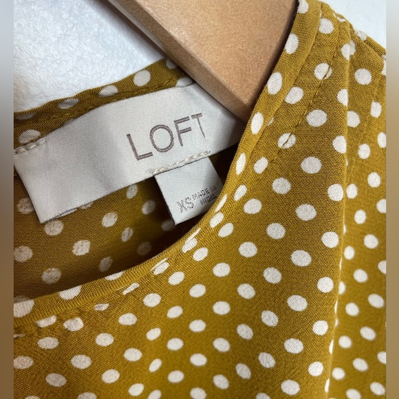 Loft Women’s Polka Dot Long Sleeve Blouse W/Ruffled Sleeves. - Picture 2 of 5
